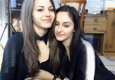 Two Bulgarian girls stripteases on cam